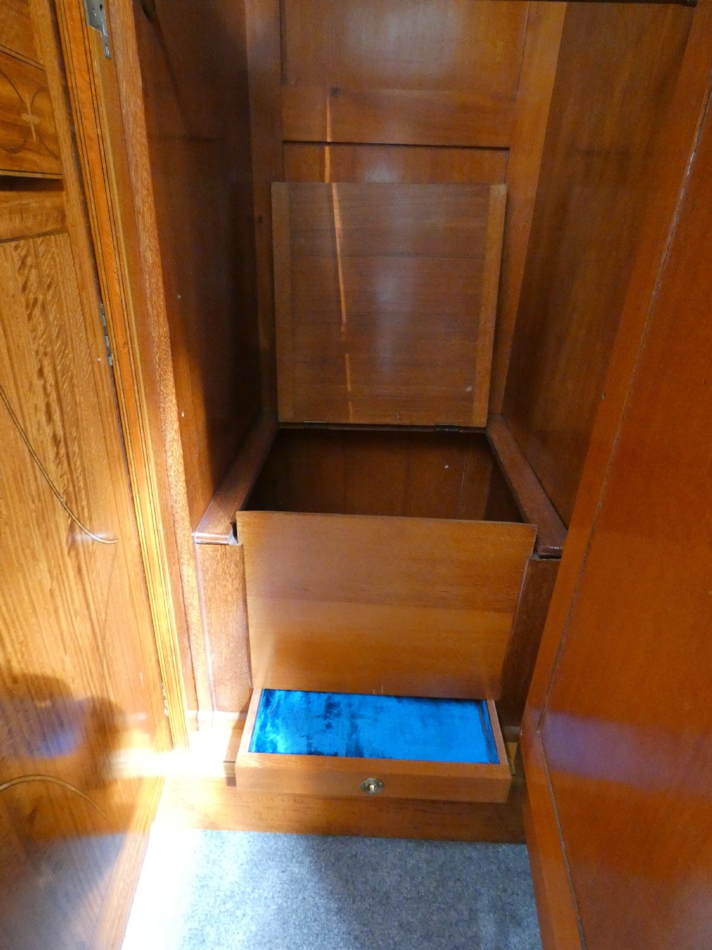 Maple & Co satinwood bedroom suite View IX