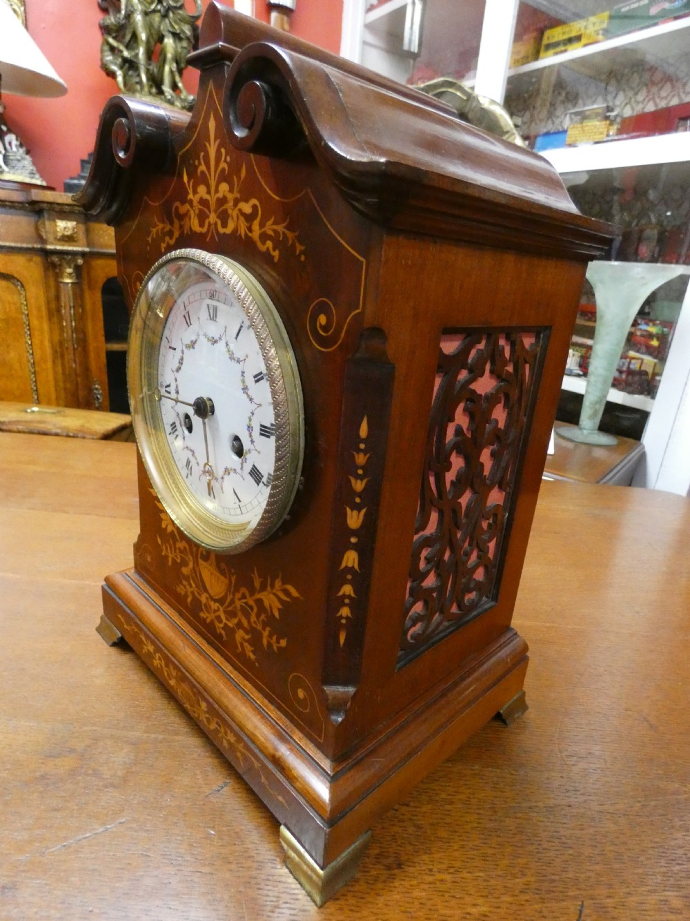 French mantel / bracket clock View II