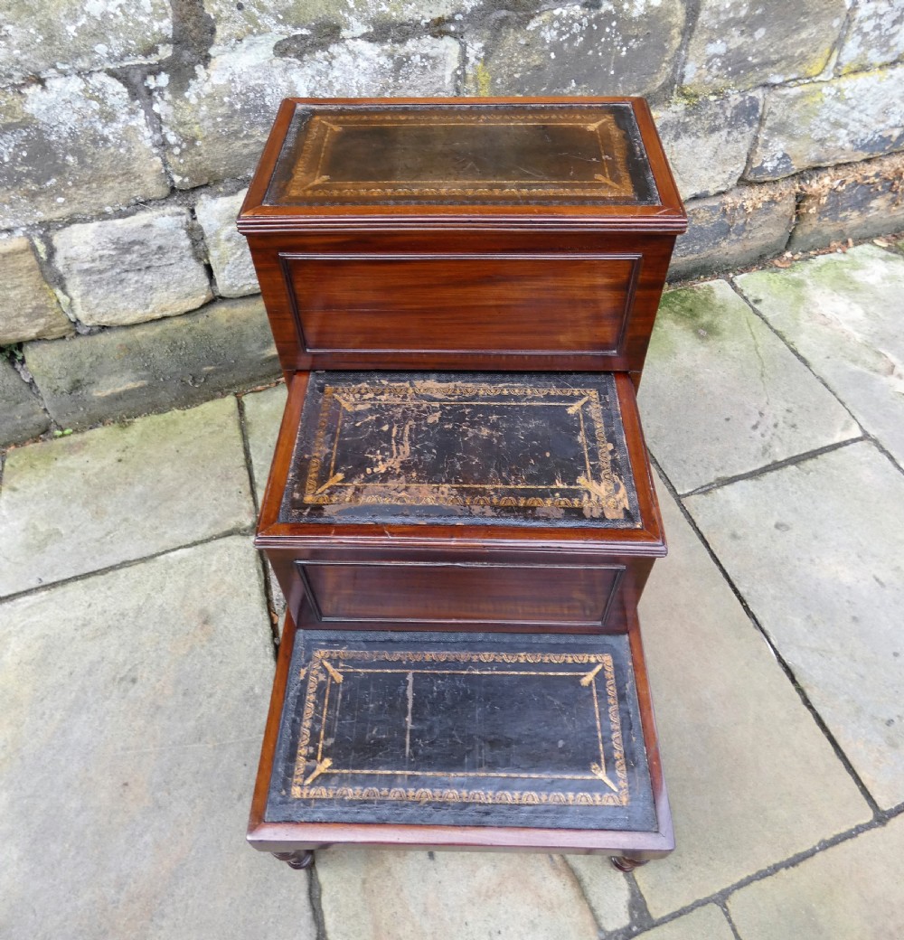 Regency library steps / bed steps View VI