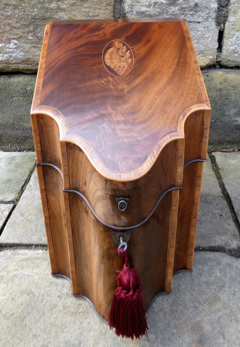 Georgian inlaid mahogany knife box / stationery box