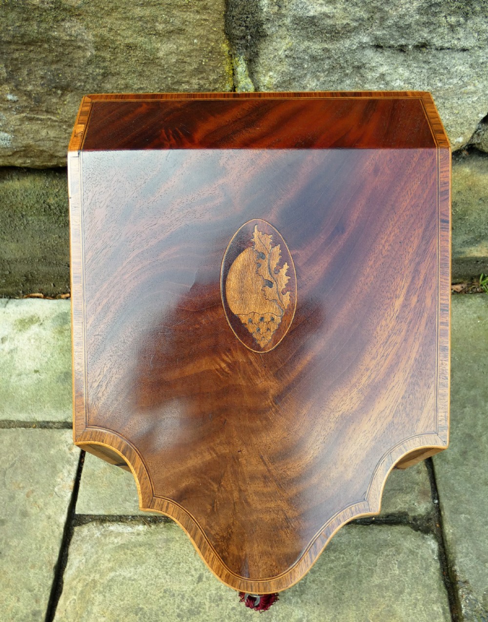 Georgian inlaid mahogany knife box / stationery box View V