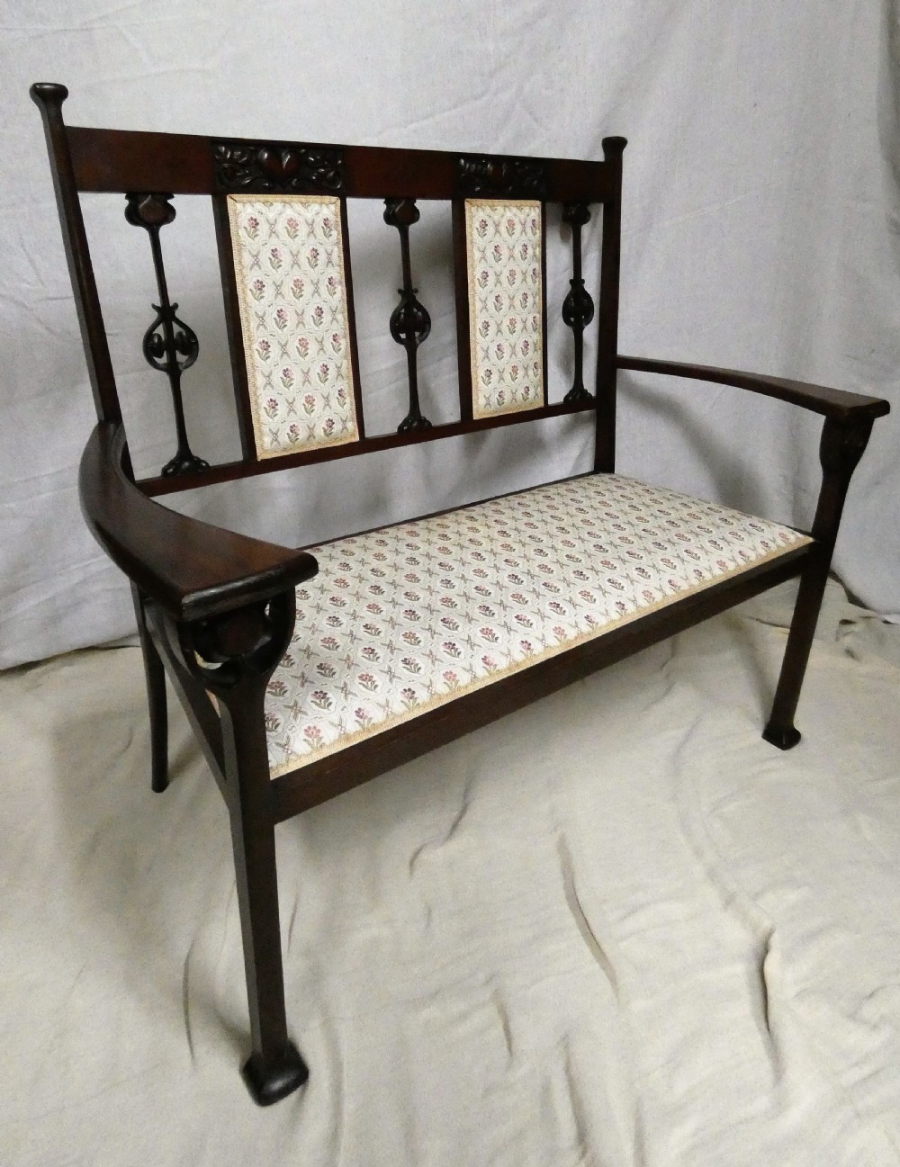 Art Nouveau sofa / settee View VI