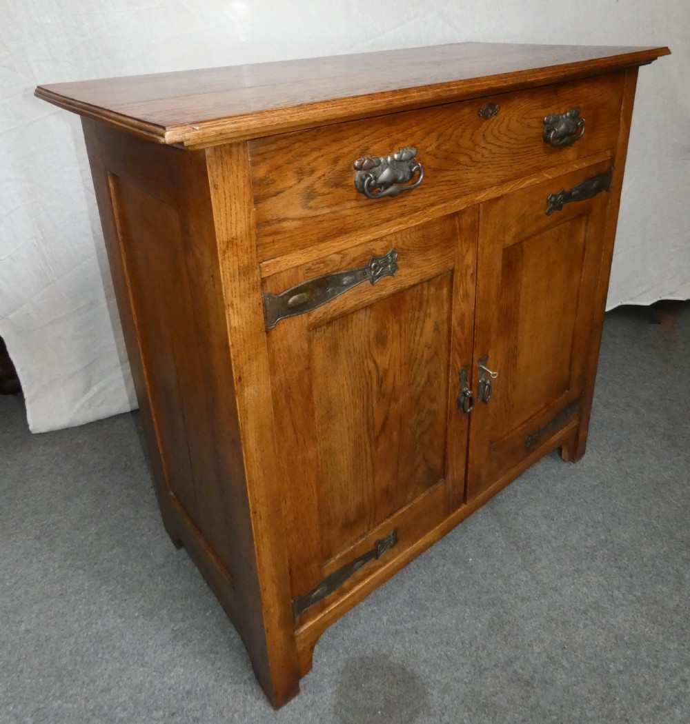 Arts & Crafts oak cupboard View V