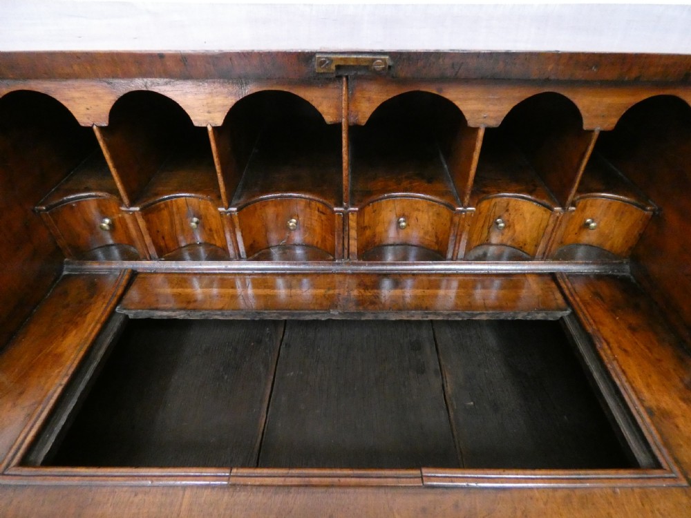 George 1 Walnut bureau  View V