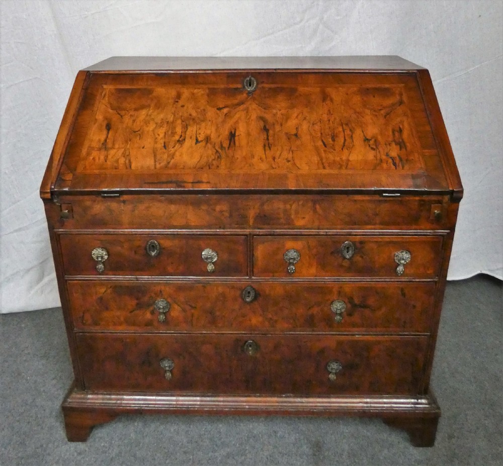 George 1 Walnut bureau  View VII