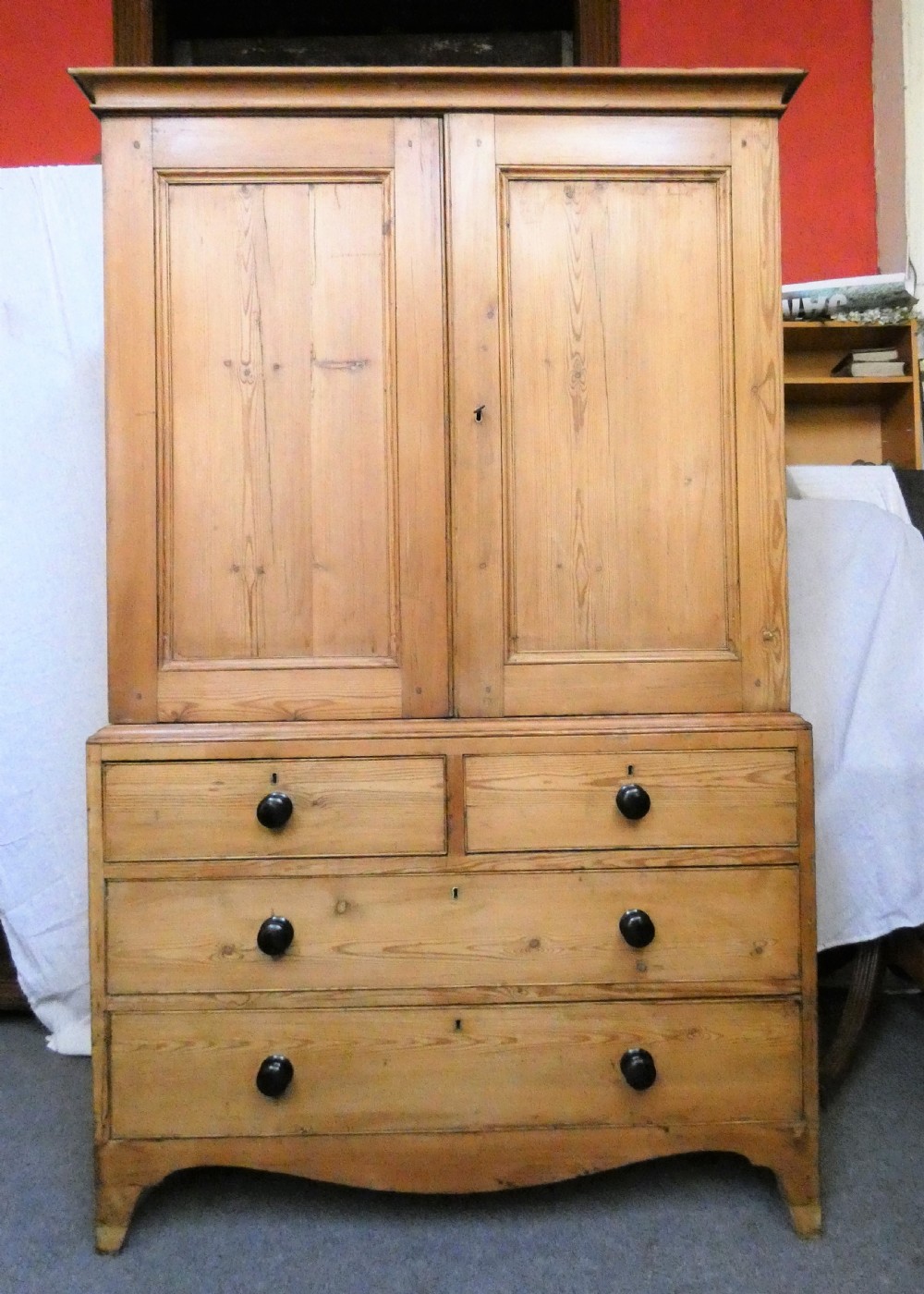 Georgian pine press View VII