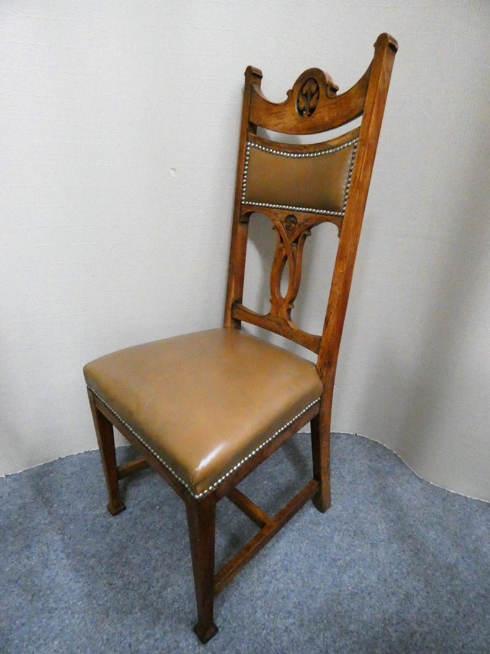 set of 10 oak Arts & Crafts dining chairs View VI