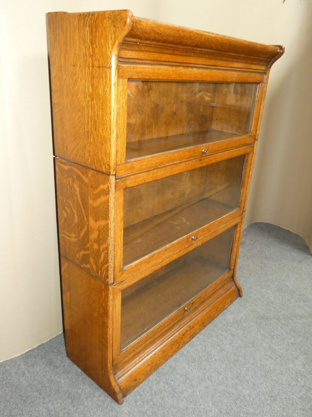 Oak stacking bookcase View III