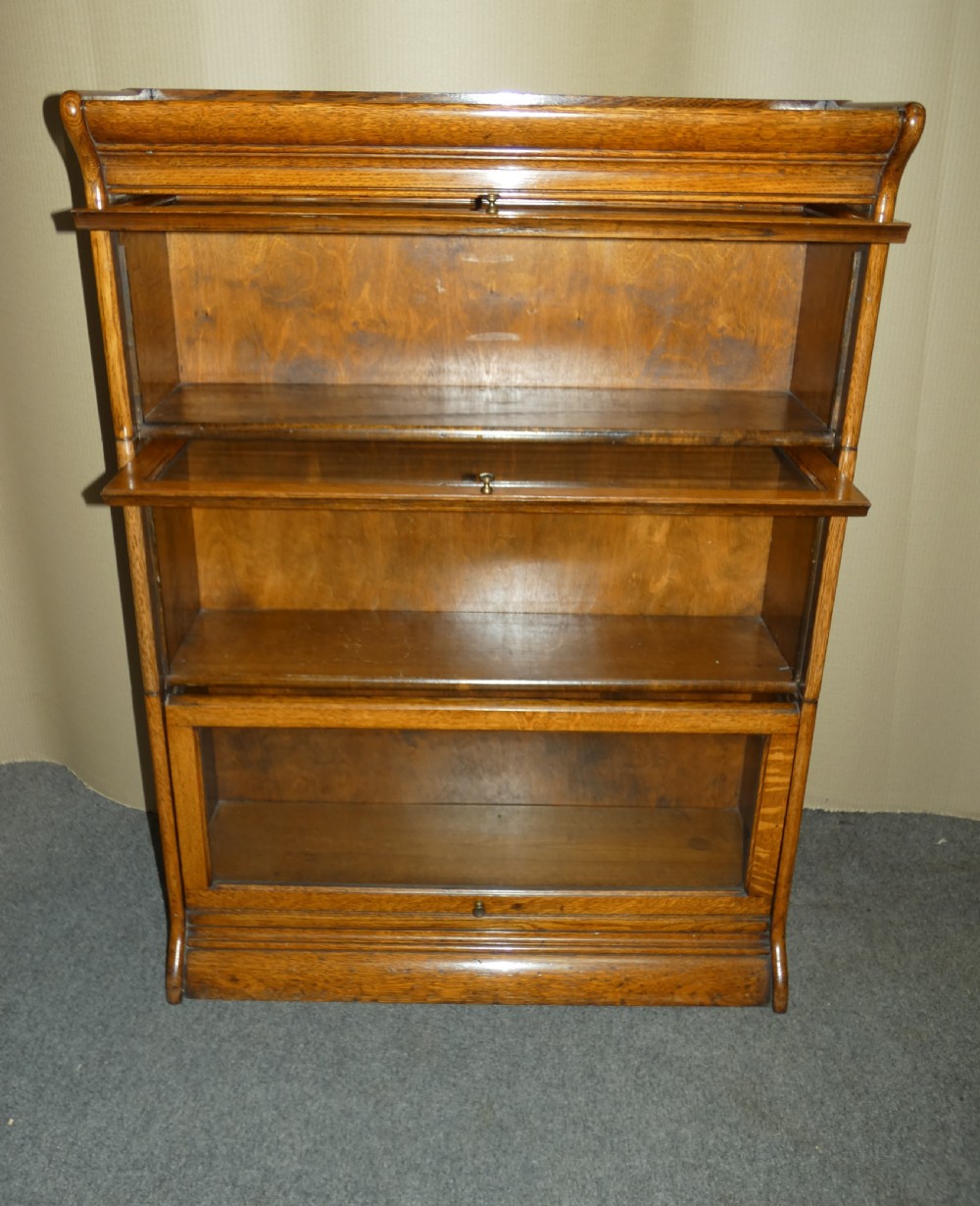 Oak stacking bookcase View IV