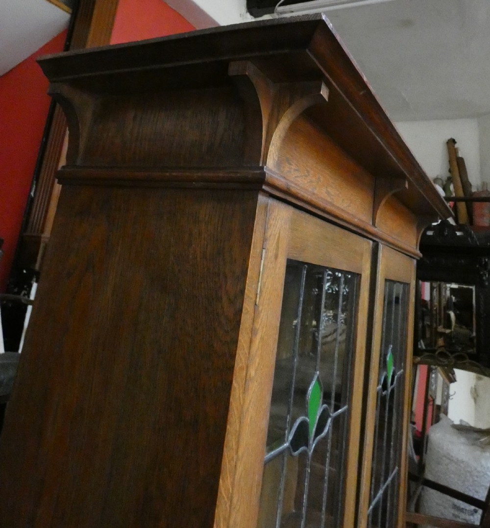 Arts & Crafts oak bookcase View V