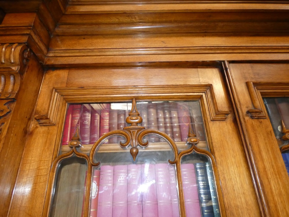 Large oak bookcase View V
