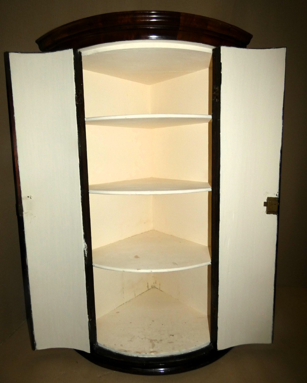 Georgian mahogany corner cupboard View III