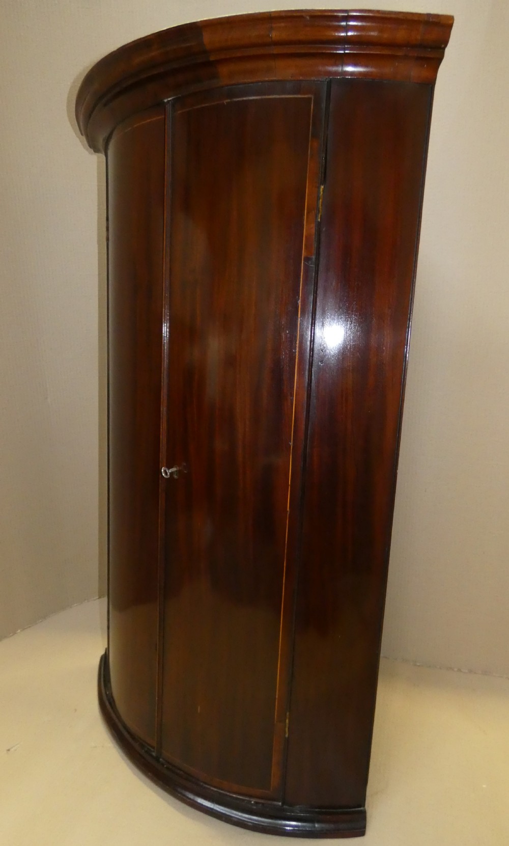 Georgian mahogany corner cupboard View IV