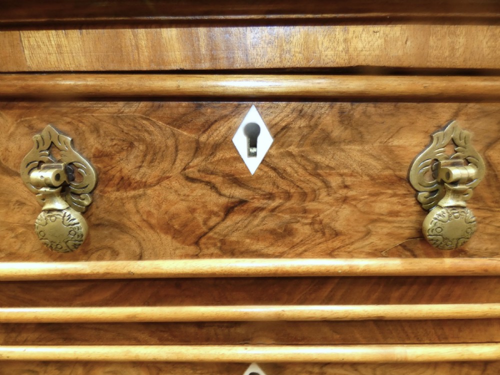 Walnut desk View VII