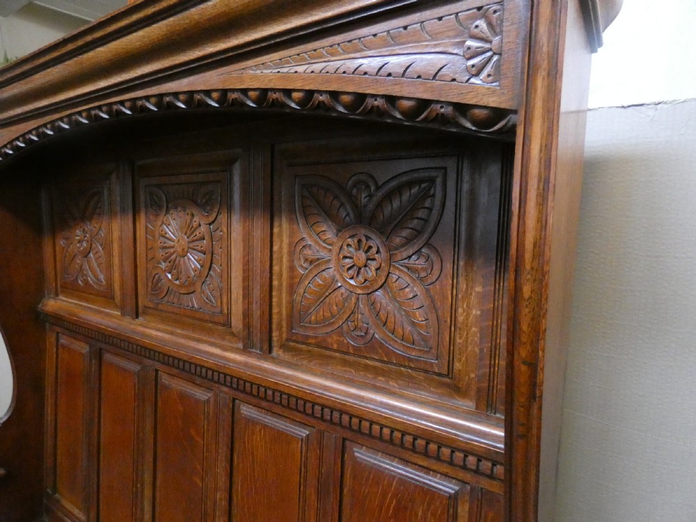 High back oak settle View IV