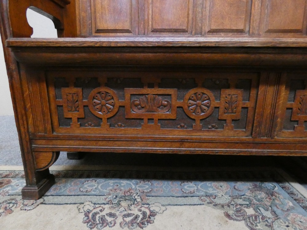 High back oak settle View VII