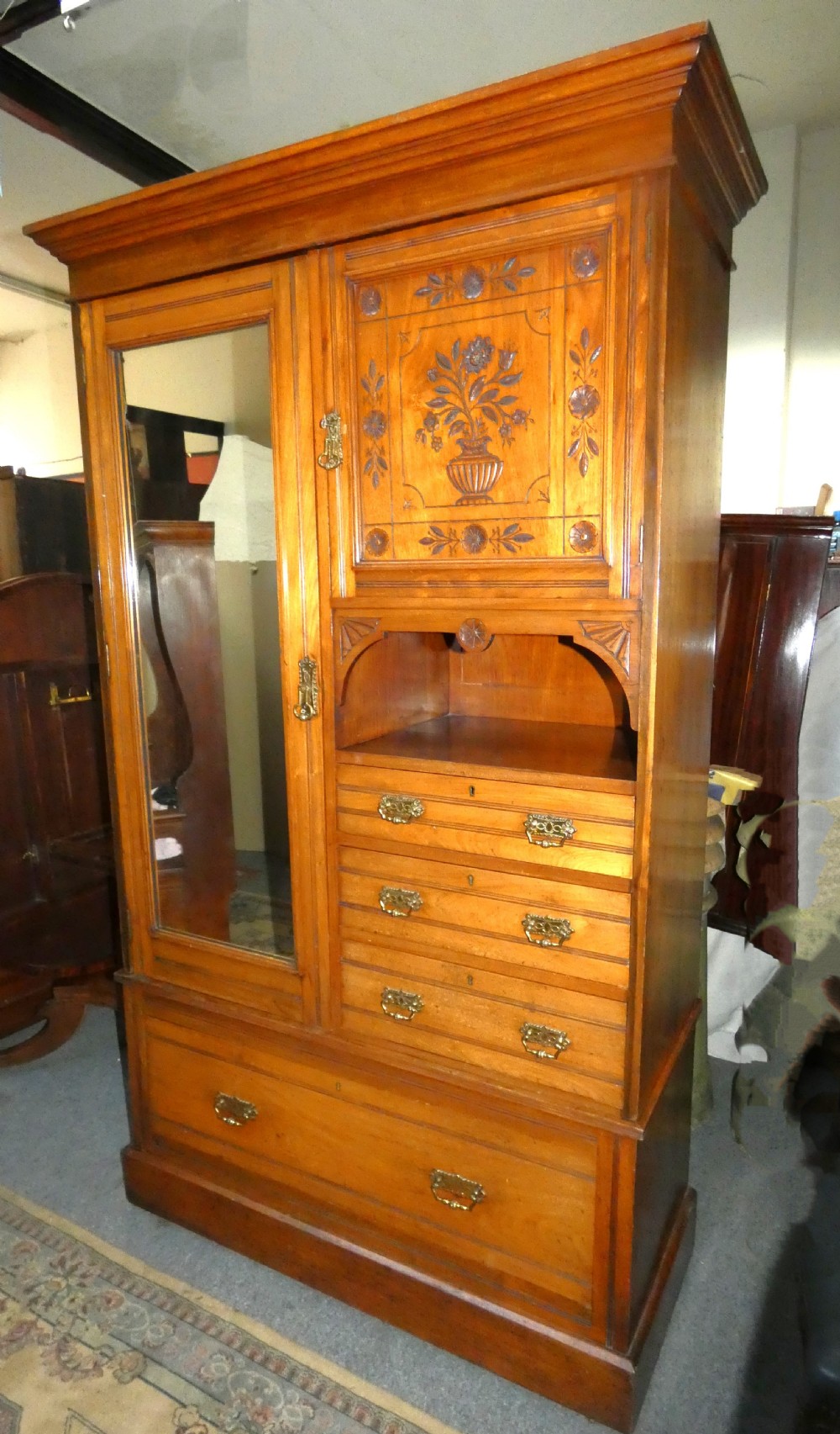 Arts & Crafts wardrobe View IV