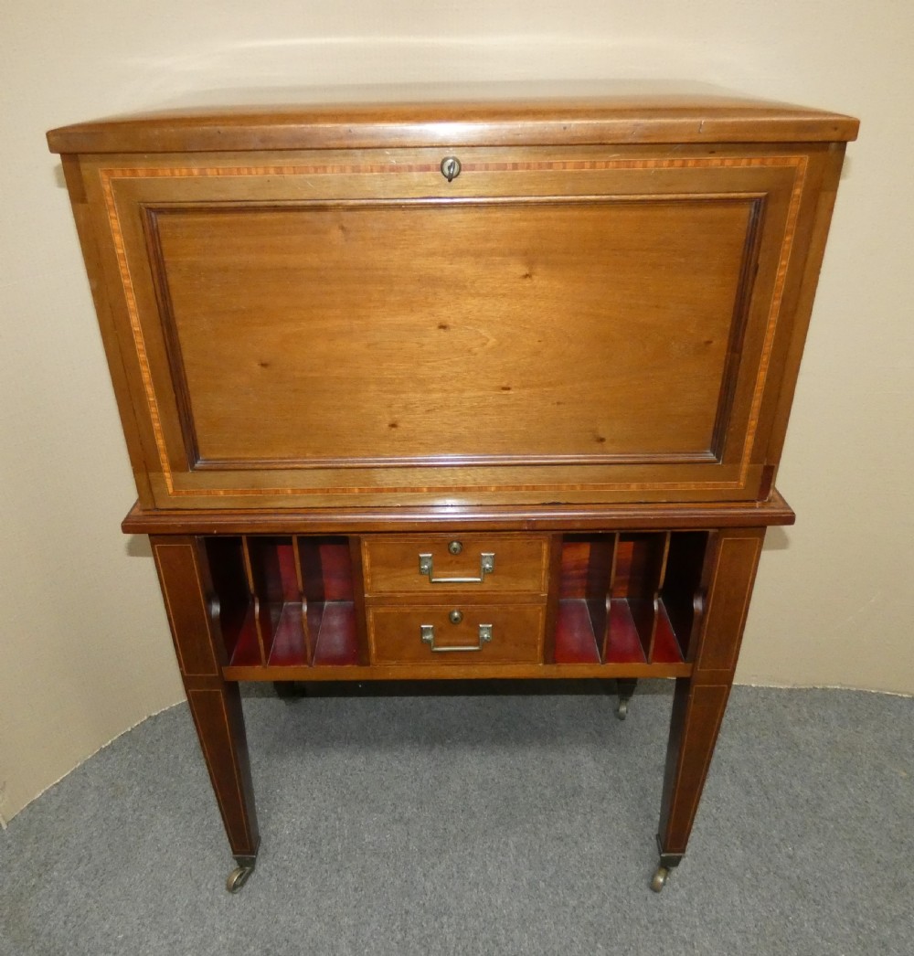 Unusual secretaire cabinet / bureau View II