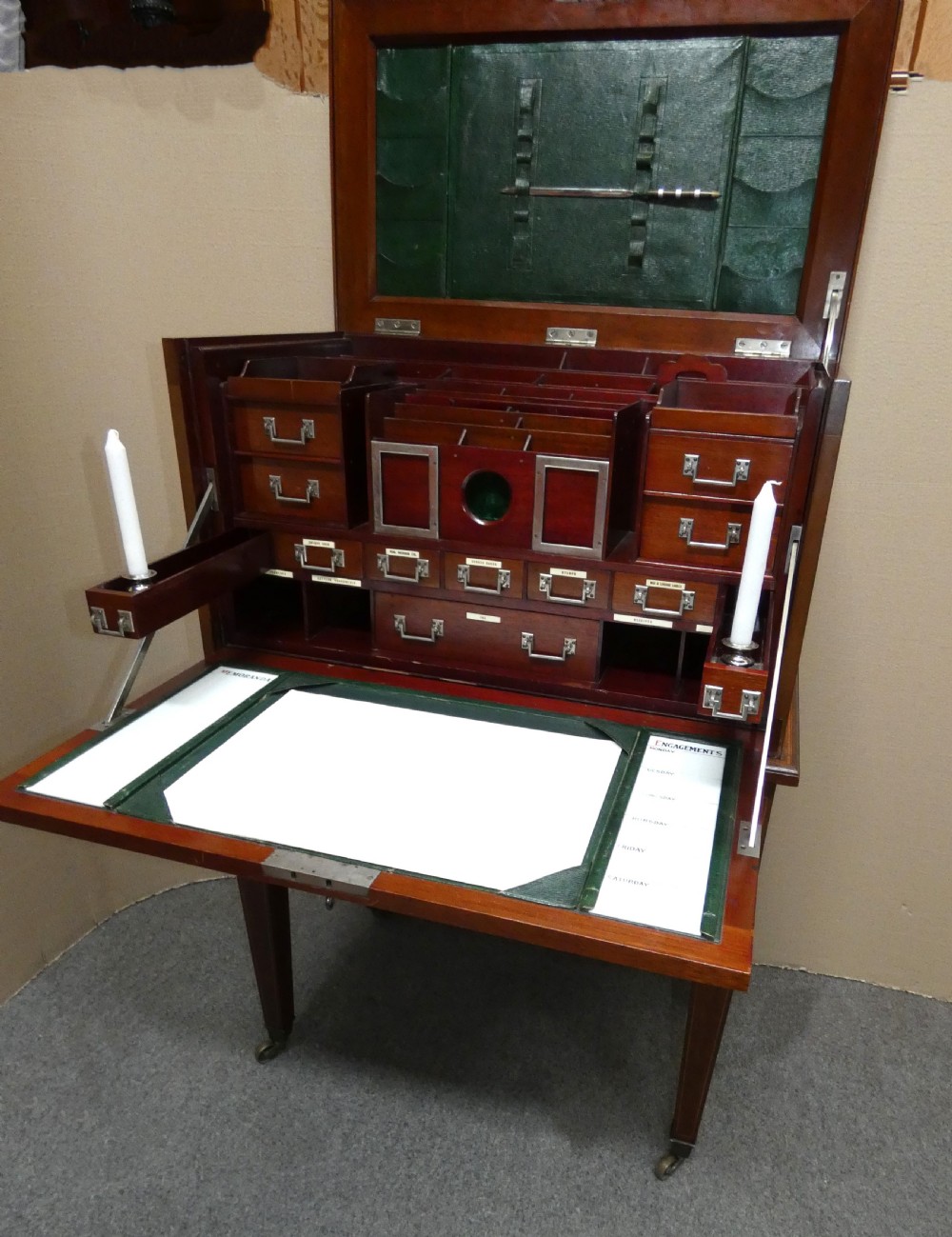 Unusual secretaire cabinet / bureau View VIII