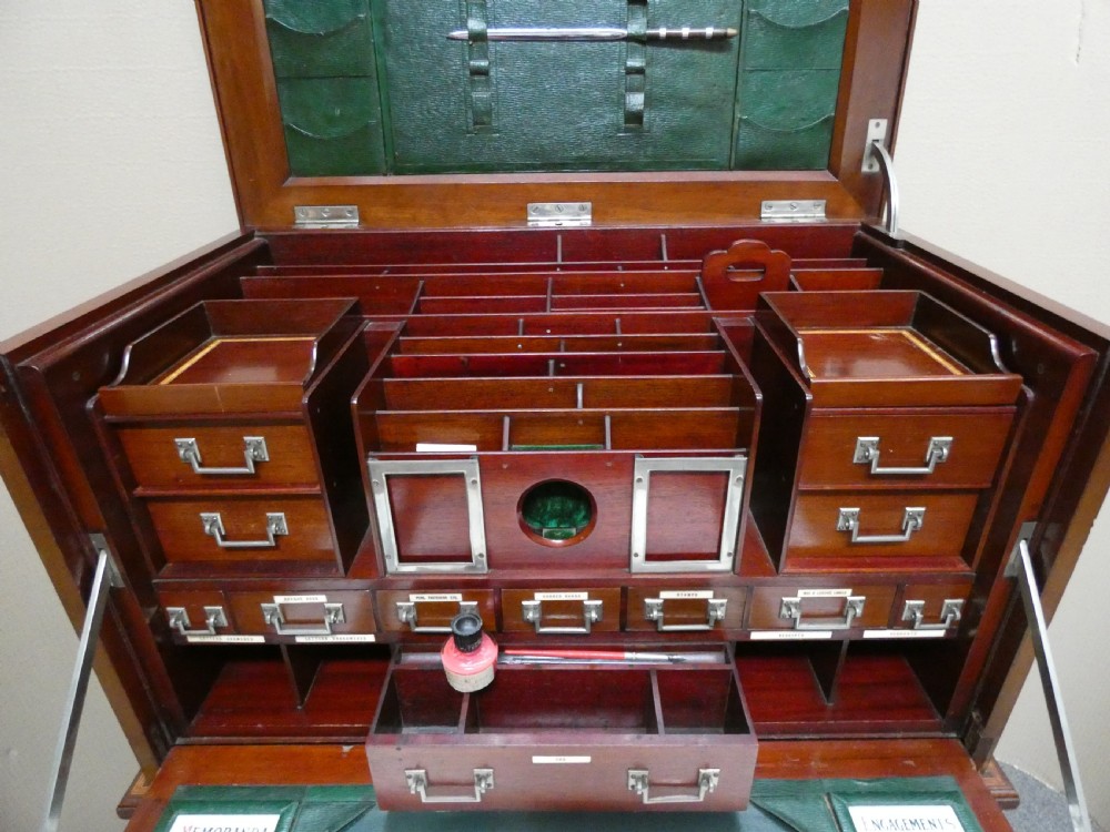 Unusual secretaire cabinet / bureau View IX