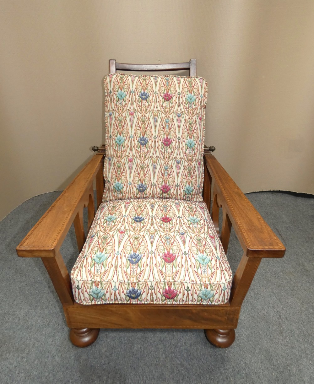 adjustable library chair - Liberty & Co. View III
