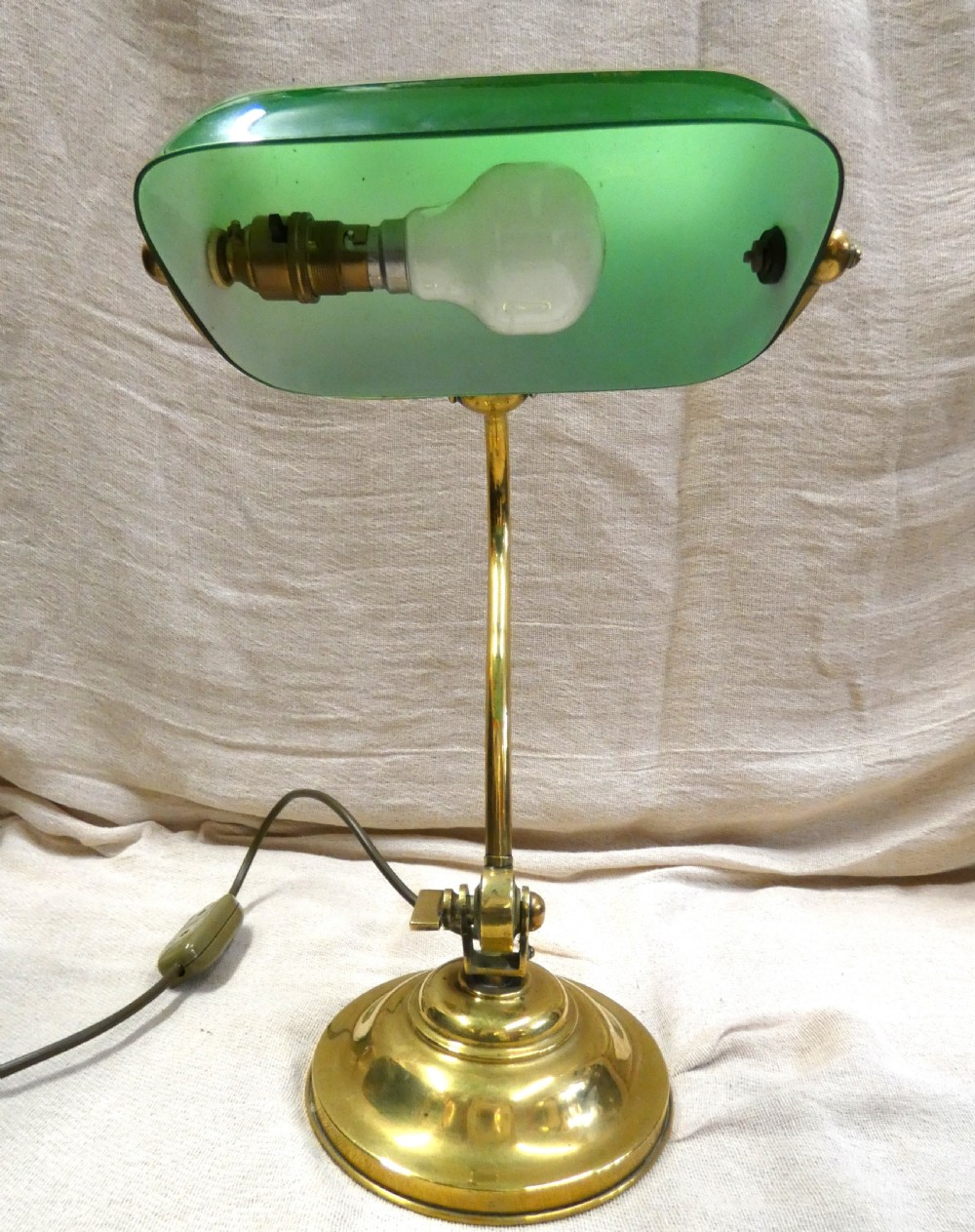 adjustable desk lamp View III