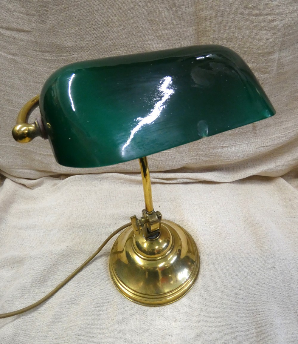 adjustable desk lamp