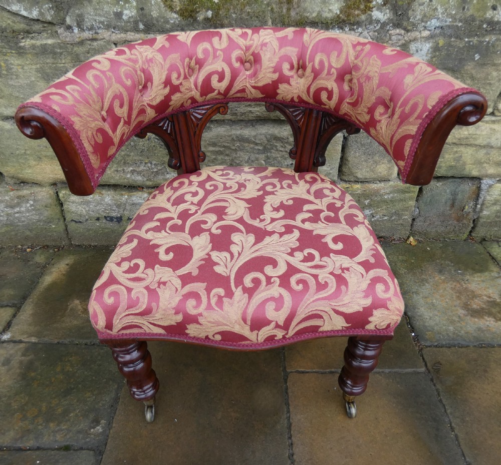 Cockfighting chair / library chair