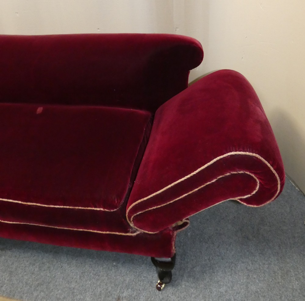 Chesterfield sofa View IV