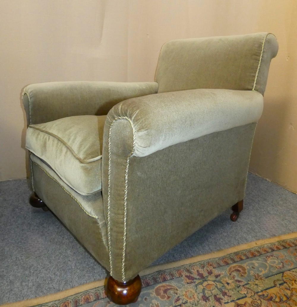 Pair of armchairs View III