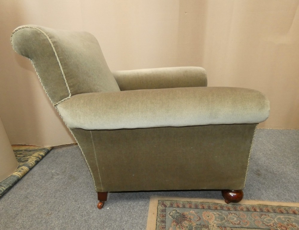 Pair of armchairs View VI