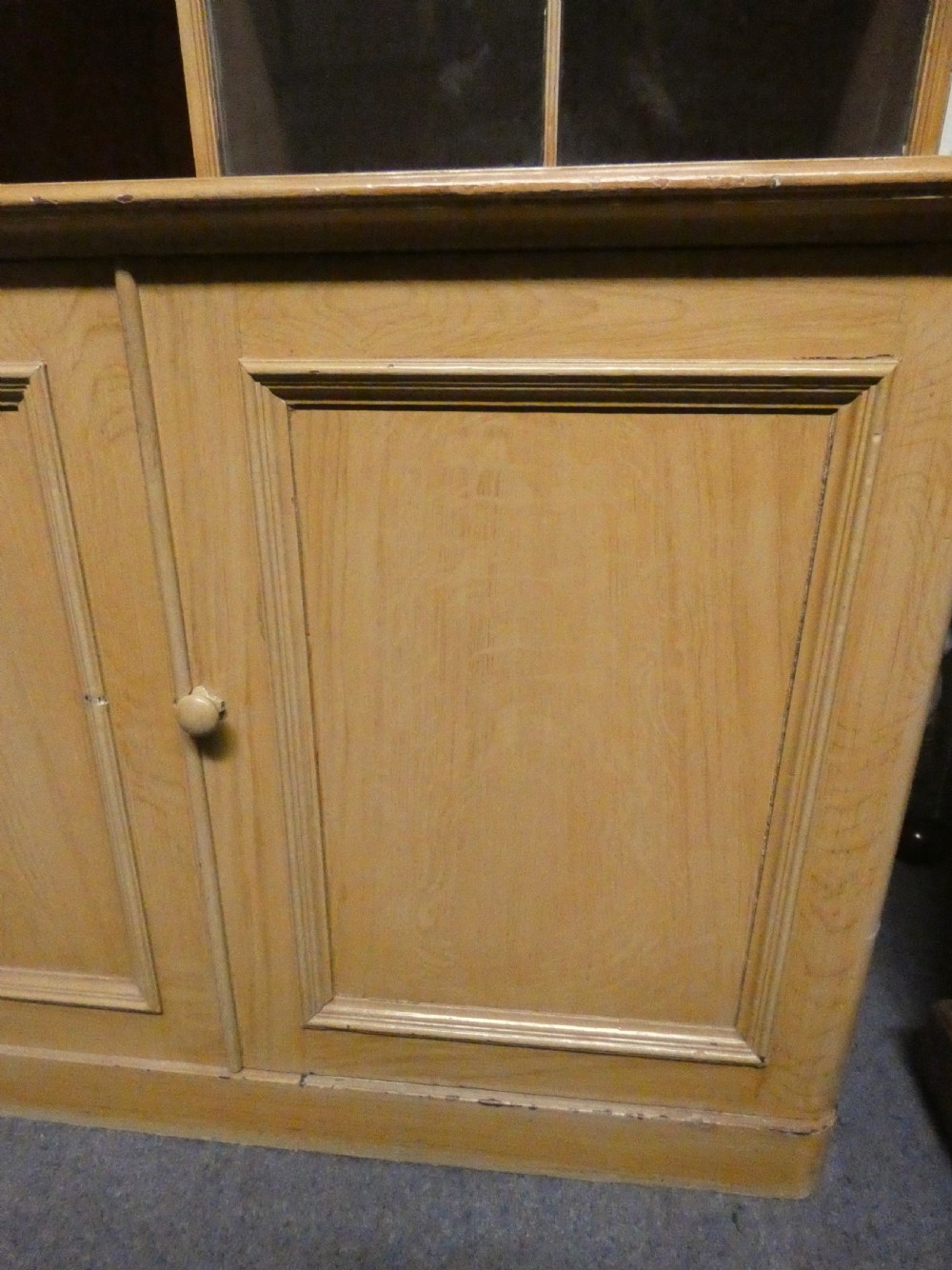 Painted pine bookcase View IV