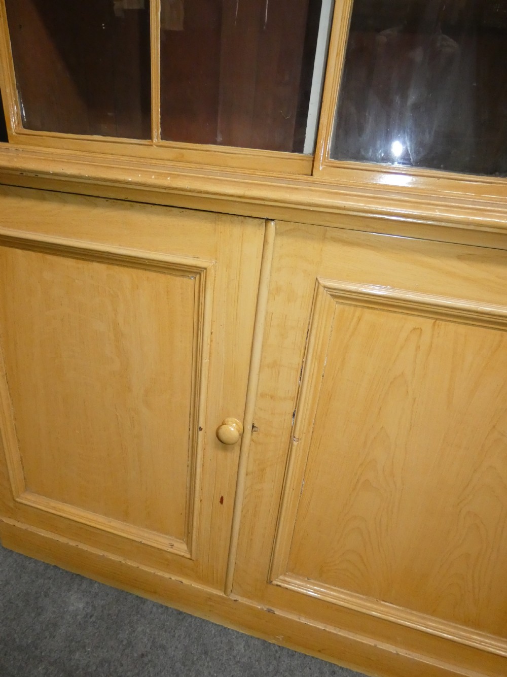 Painted pine bookcase View VI