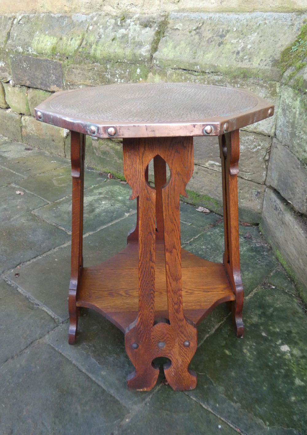 Arts & Crafts table