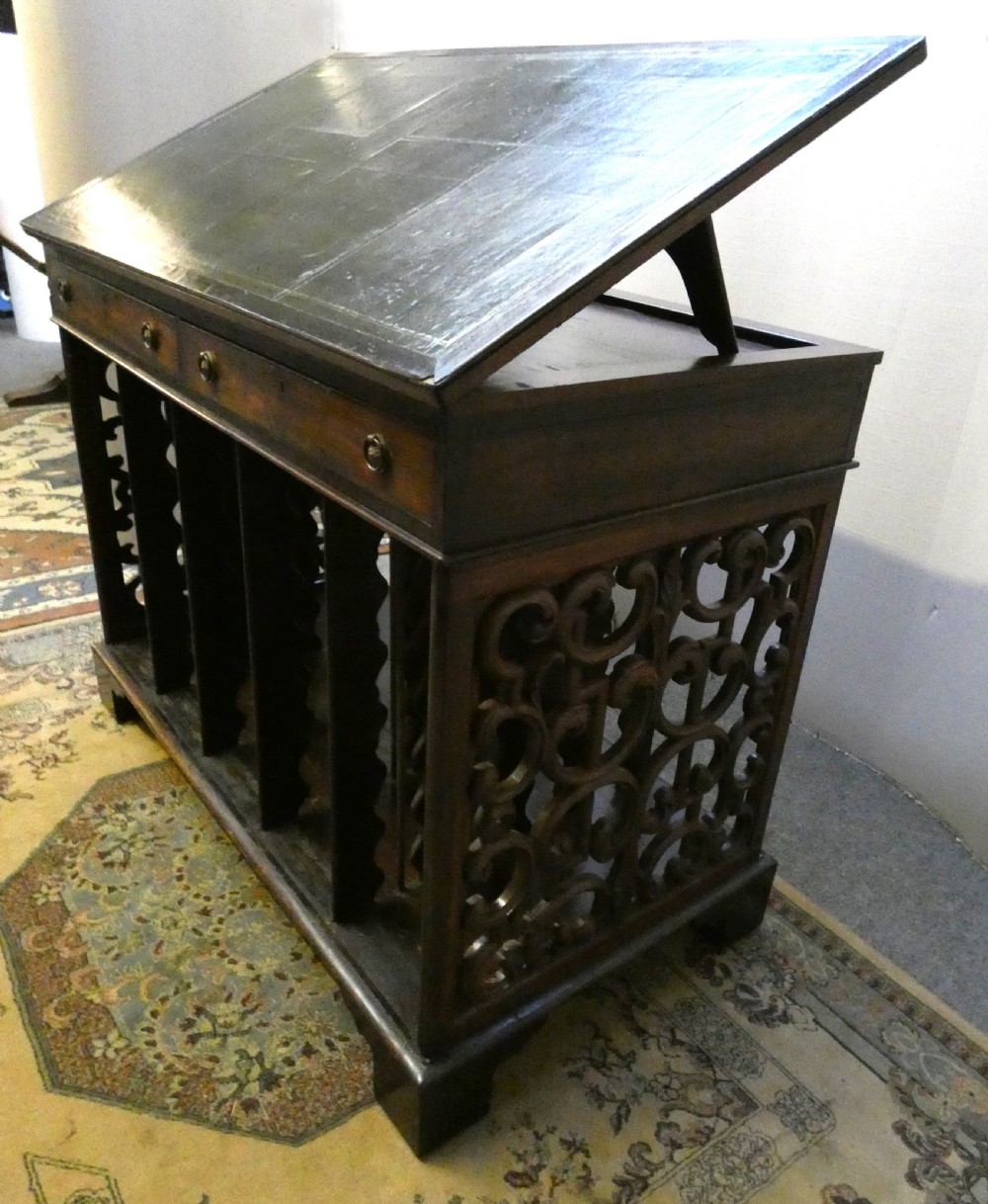 Architects desk - Howard & Sons View VIII