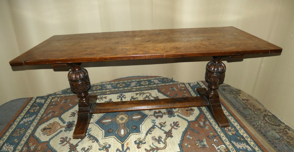 Oak refectory table View II