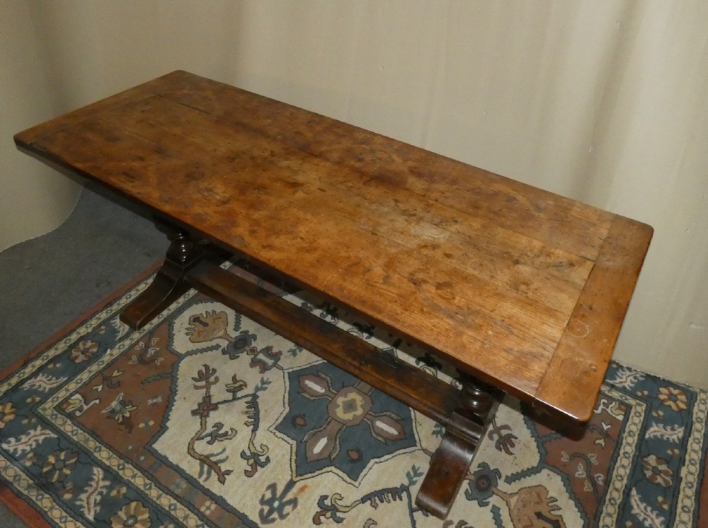 Oak refectory table View III
