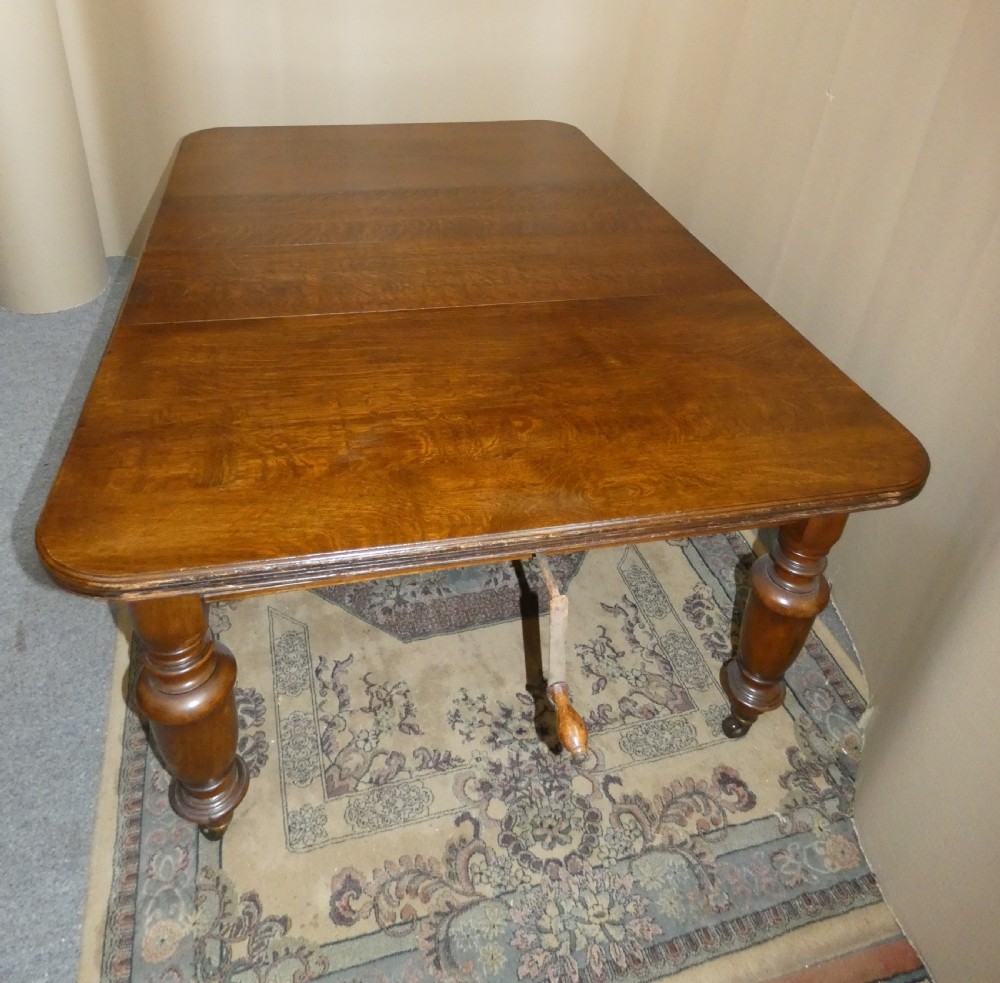 extending oak dining table - Robson & Son, Newcastle View IV