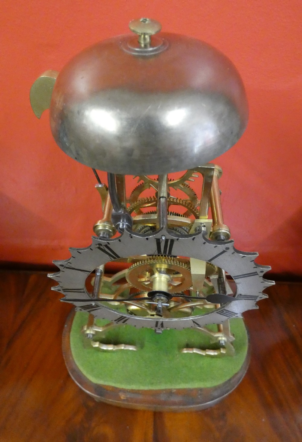 Skeleton clock View V