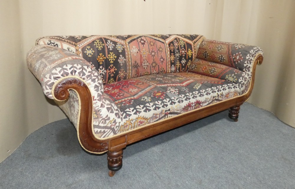 Kilim sofa View IV