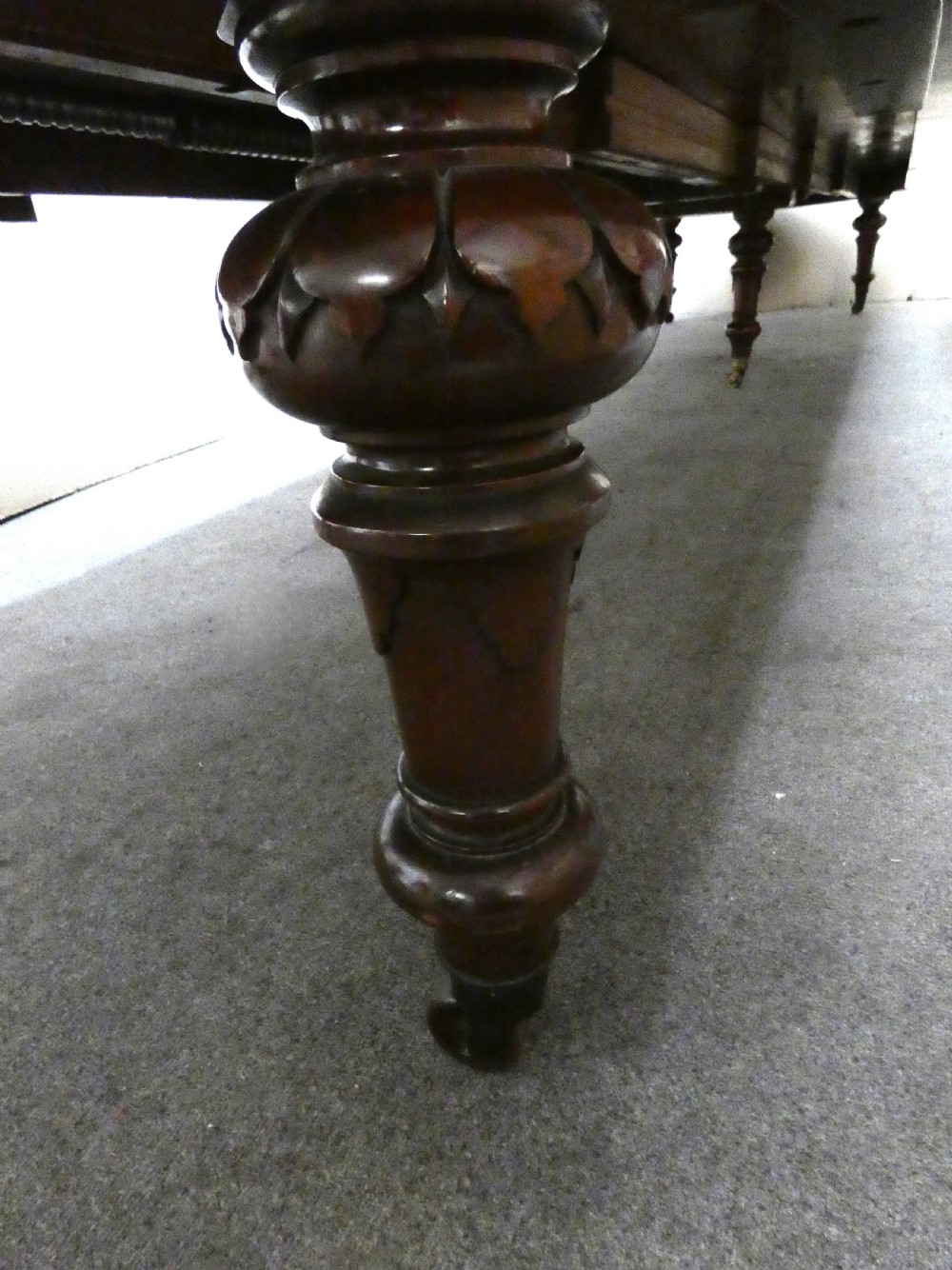 19' mahogany dining table with 6 leaves & leaf carrier View XIII