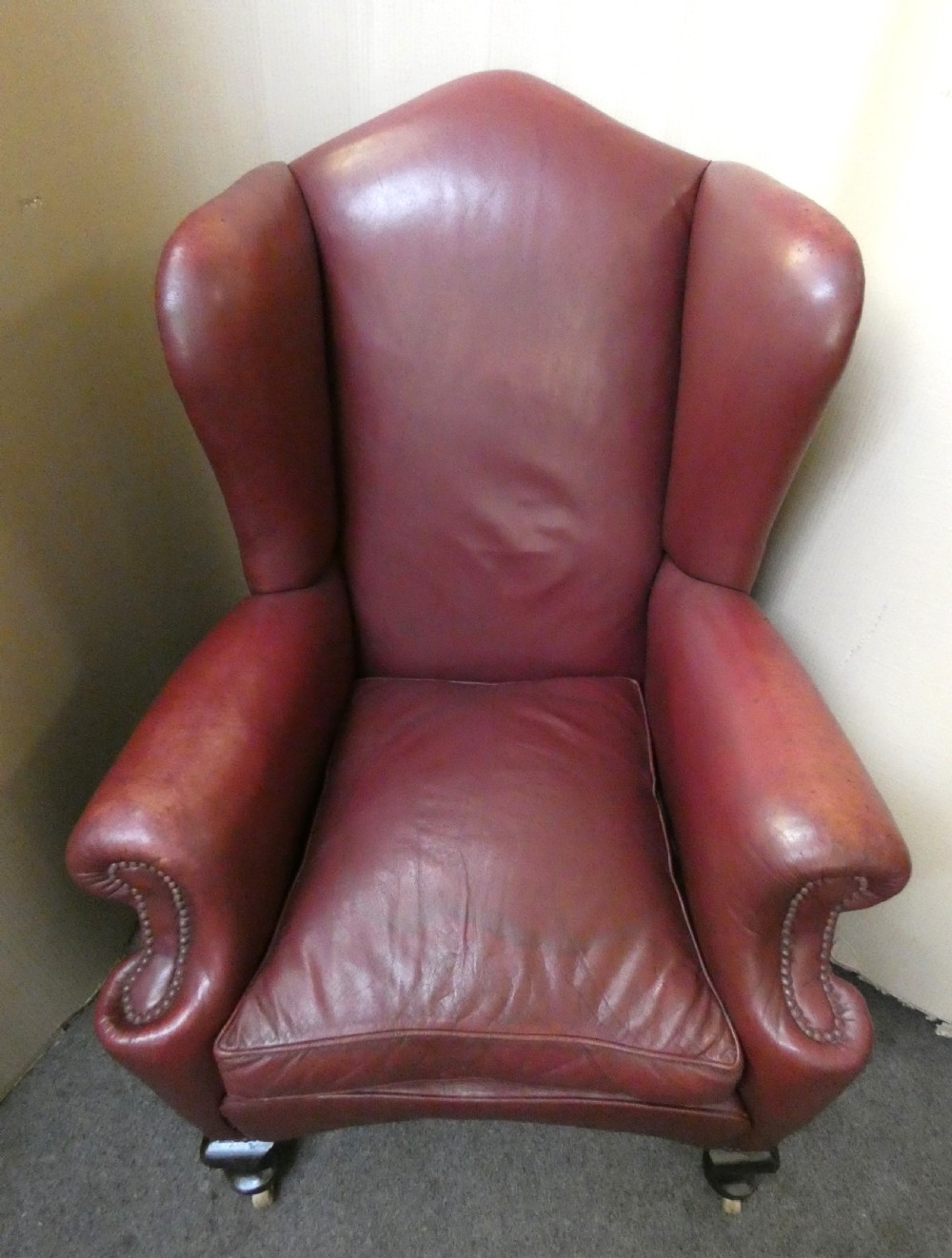 Leather armchair View II