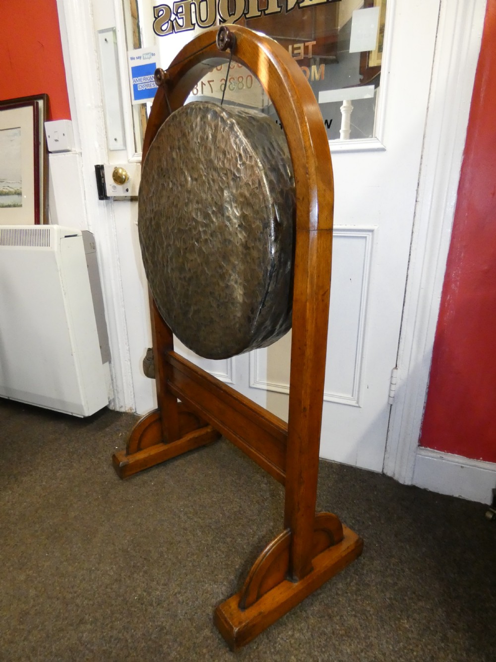 Large dinner gong View IV