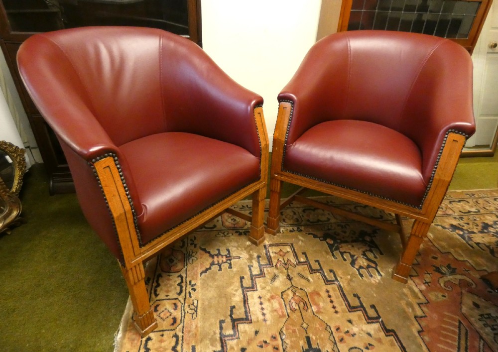 Pair of leather club chairs / tub chairs View III