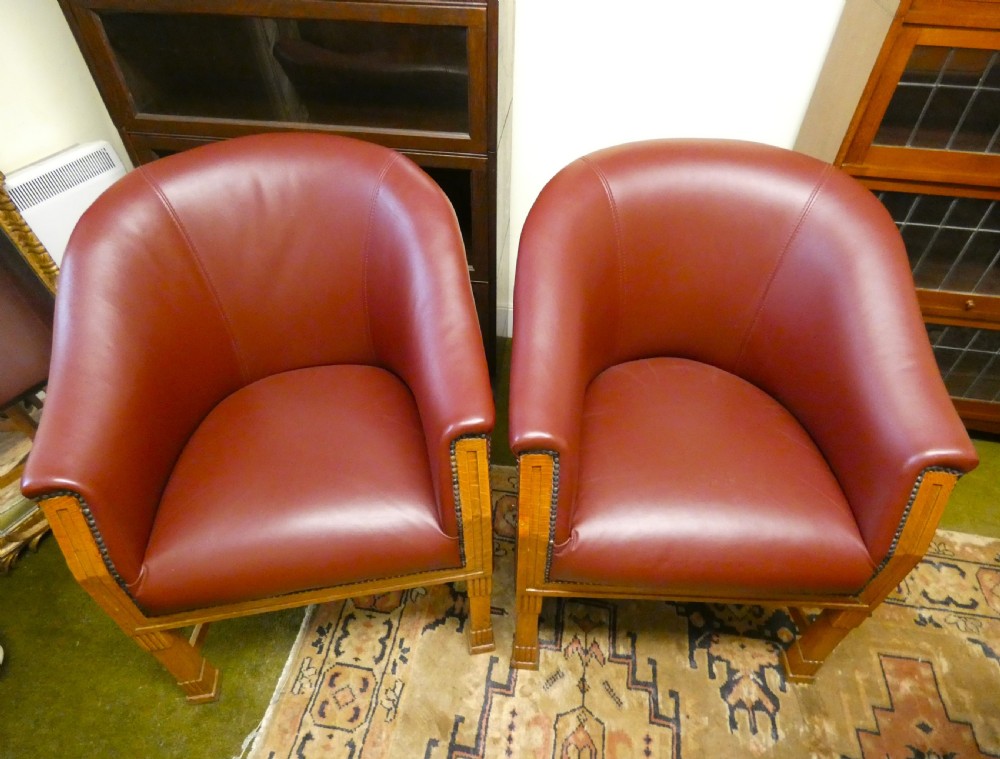 Pair of leather club chairs / tub chairs View VII