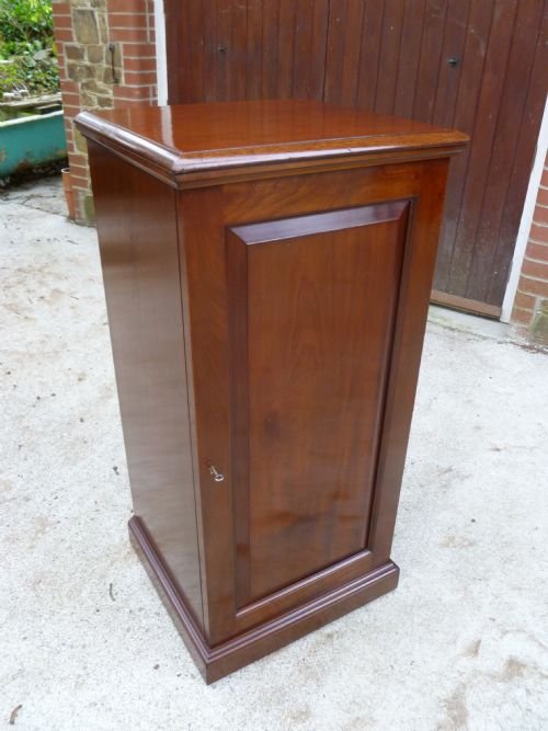 fig 2. ANTIQUE MAHOGANY COLLECTORS CABINET