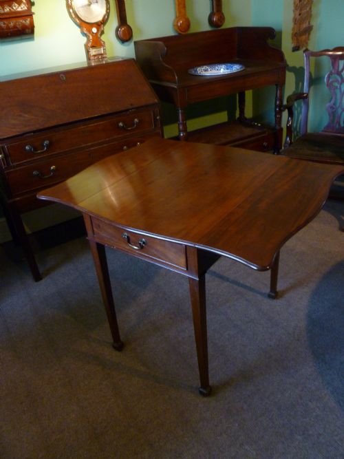 A Small and Fine Late 18th Century  Pembroke Table Circa 1790