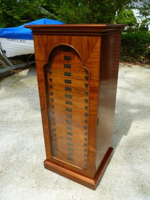 fig 1. FINE VICTORIAN MAHOGANY COLLECTORS CABINET BY J.T.CROCKETT OF CAVENDISH SQUARE. LONDON.