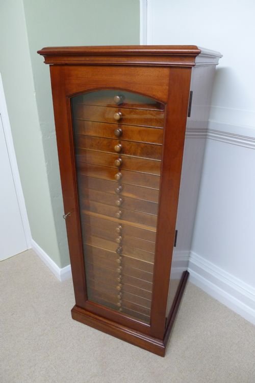 Fine Victorian Mahogany 20 Drawer Collectors Cabinet