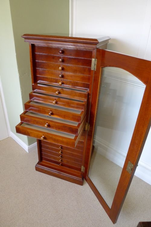 fig 3. FINE VICTORIAN MAHOGANY 20 DRAWER COLLECTORS CABINET